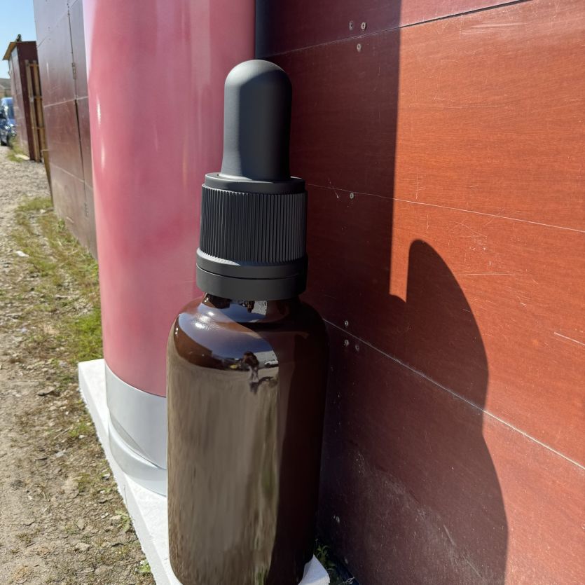 Giant dropper bottle model 