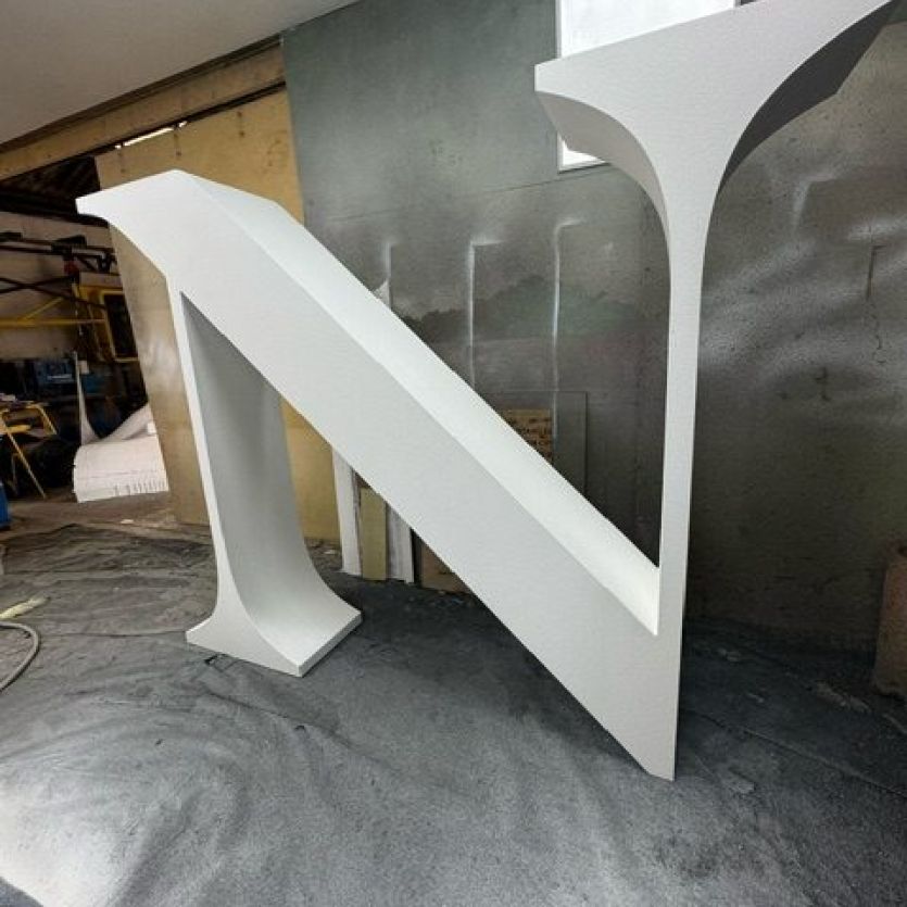 Giant N logo