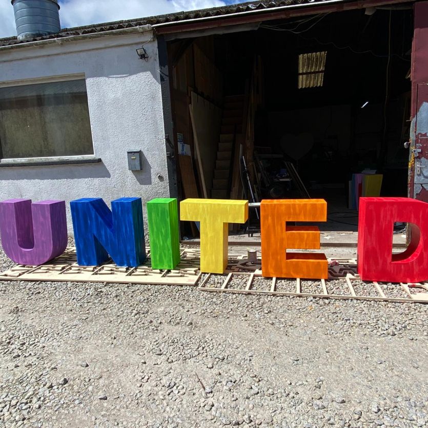Large outdoor 3d letters UNITED