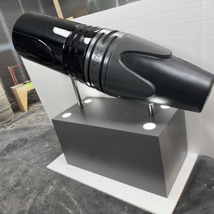 Large connector model display stand