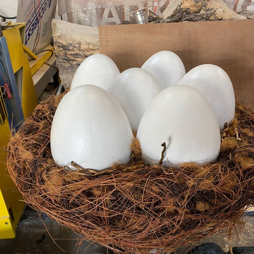 Giant dino egg nest prop 