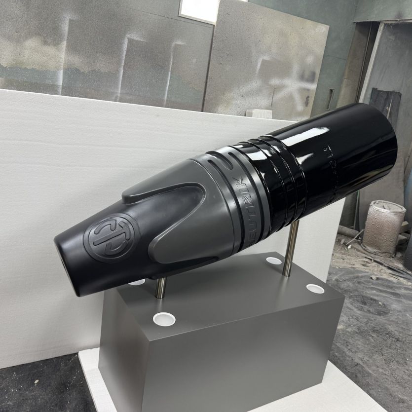 Large connector model display 