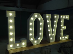 Wireless, freestanding light up letters