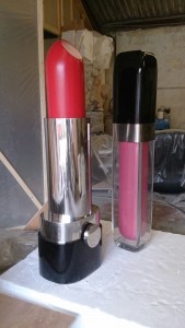 1.50m high Marc jacobs lipstick and lipgloss in te making!