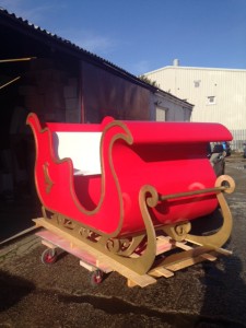 Santas sleigh with gold detail