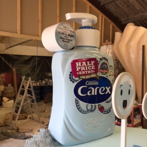 Giant hand soap - Carex buble face stand